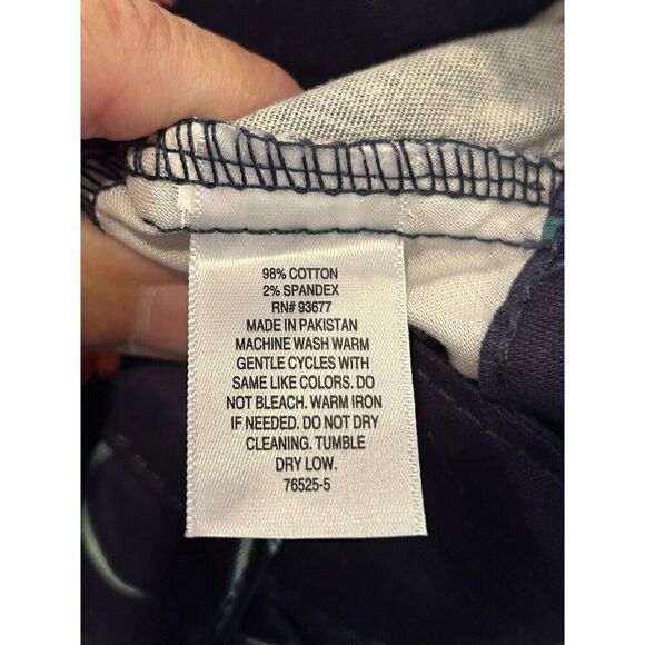 St. John's Bay Women’s 16 Navy Blue Floral High Rise Capris - Picture 5 of 5